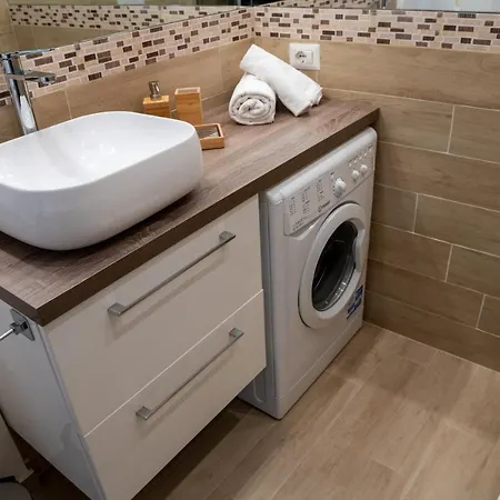 Acitrezza Casuzza Daire *