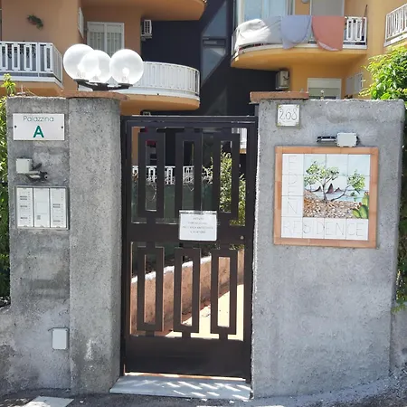 Apartment Acitrezza Casuzza *